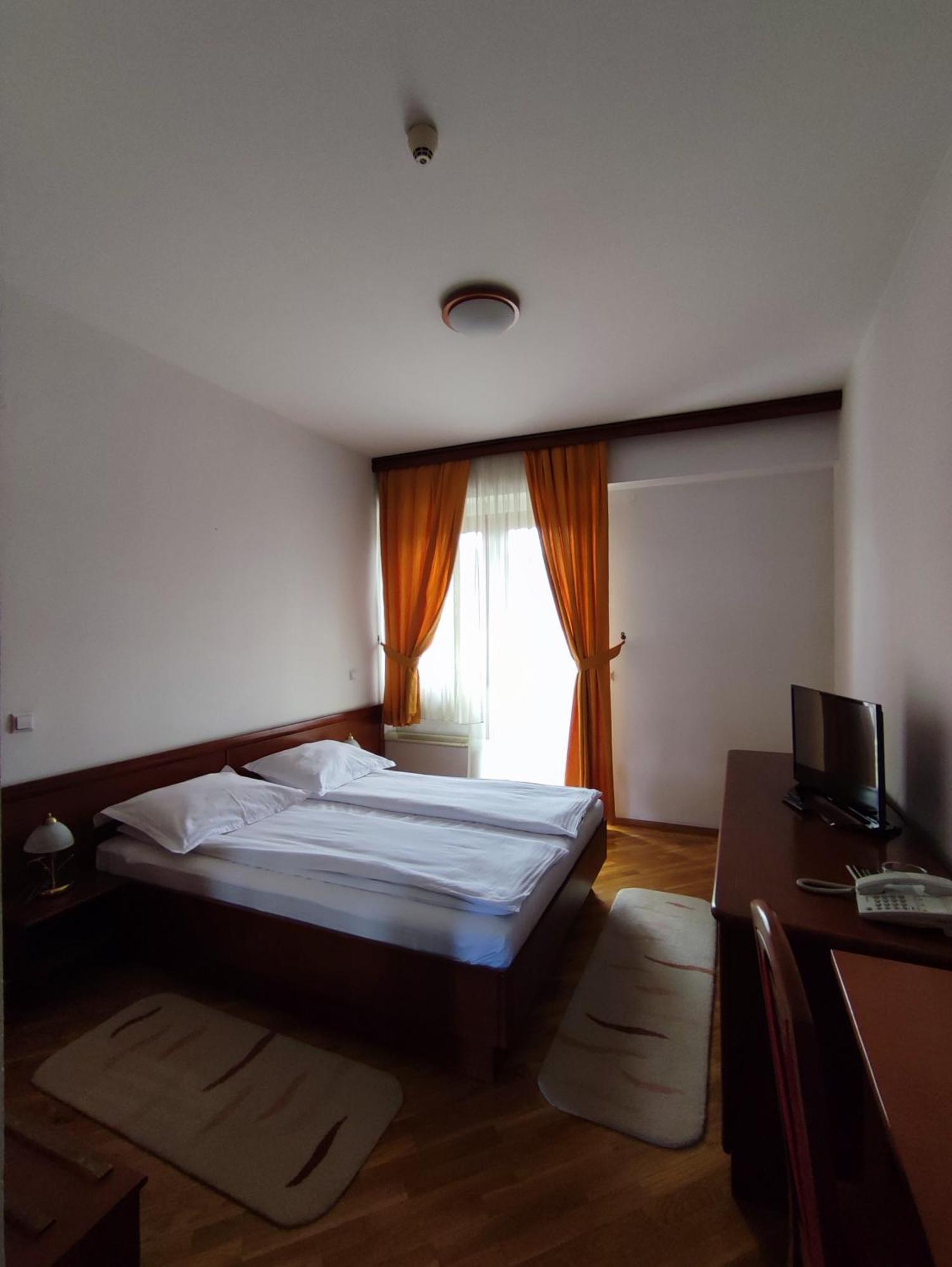 Hotel M3 Donje Mladice Dış mekan fotoğraf