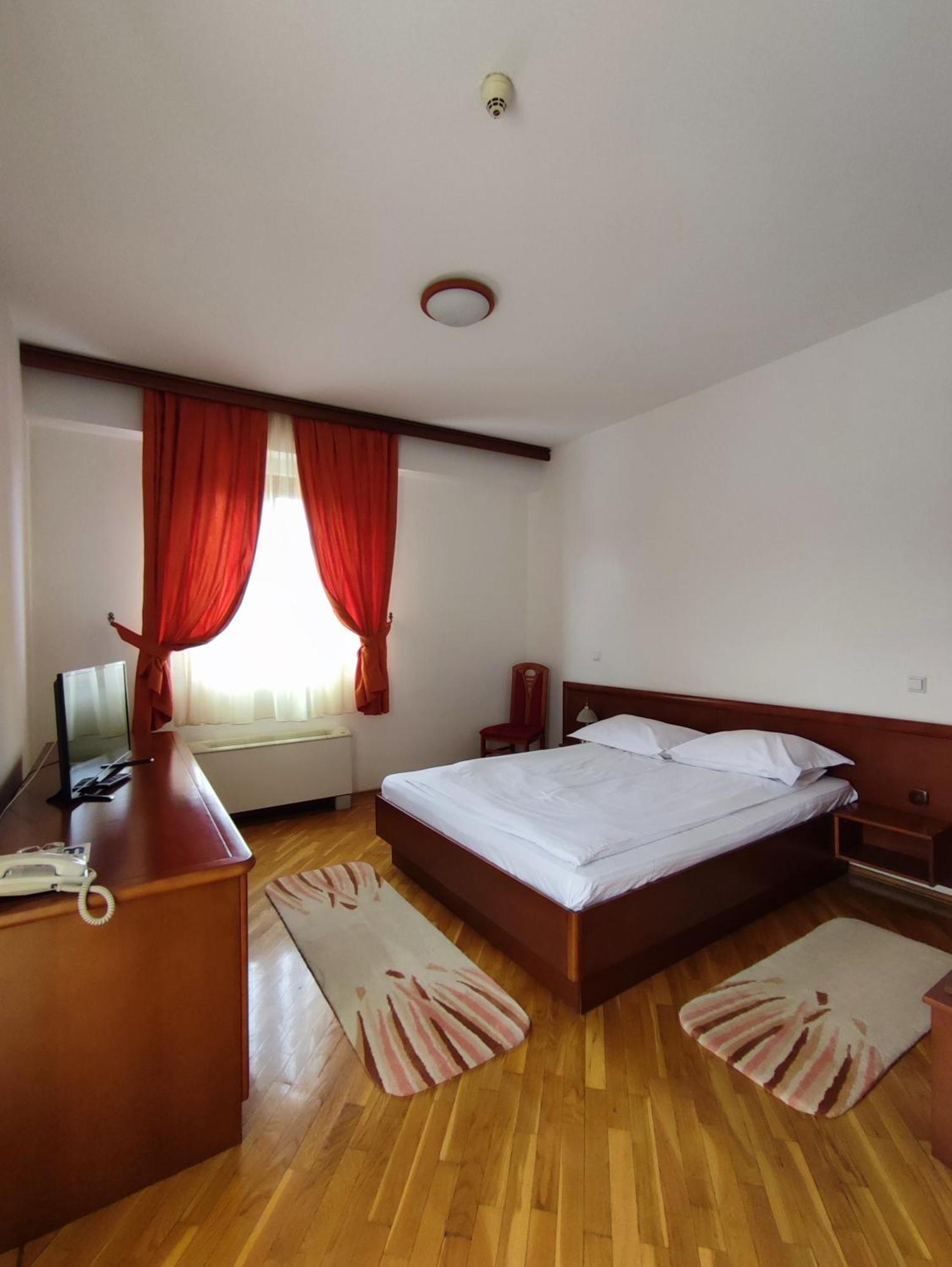 Hotel M3 Donje Mladice Dış mekan fotoğraf