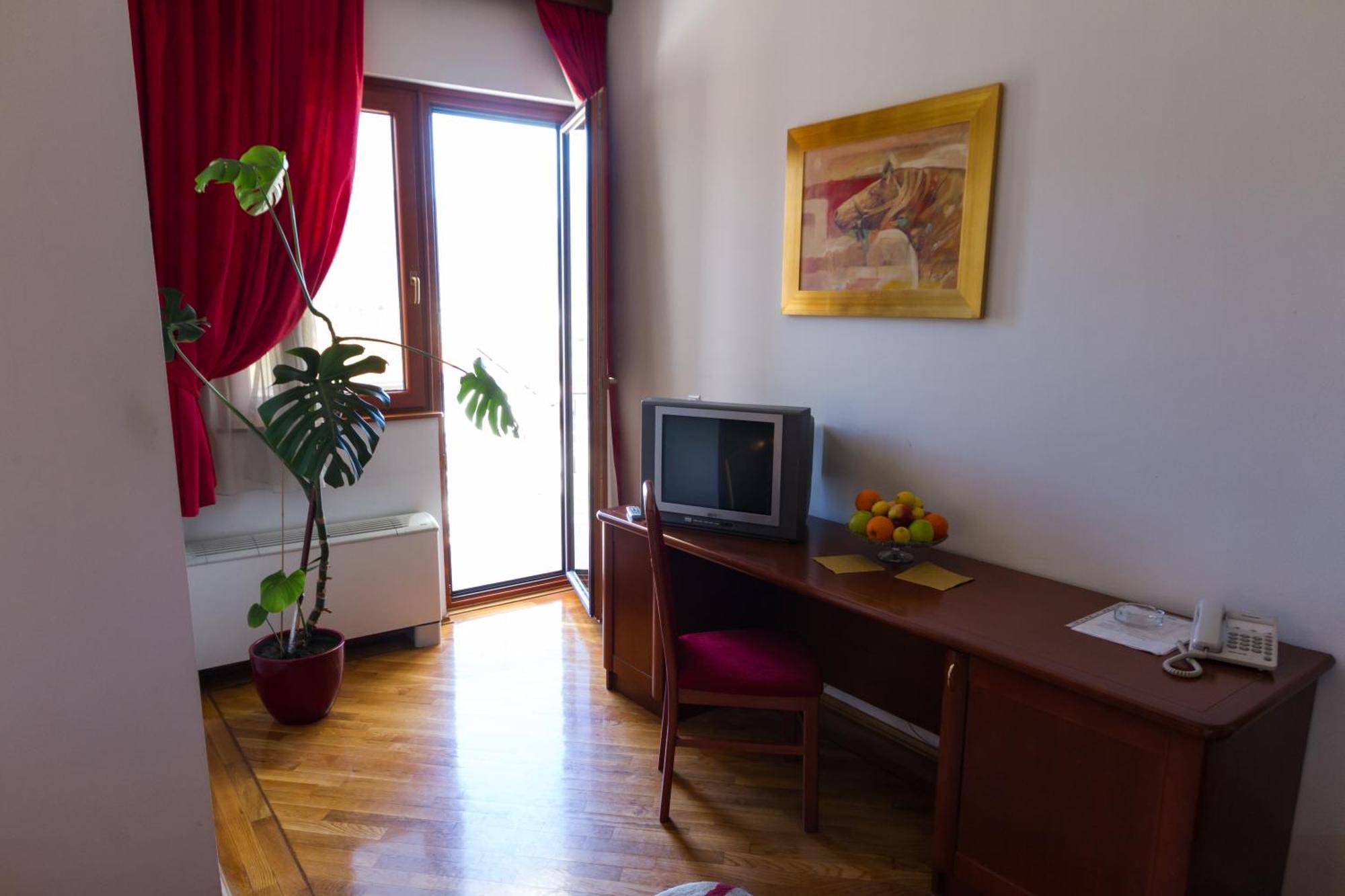 Hotel M3 Donje Mladice Oda fotoğraf