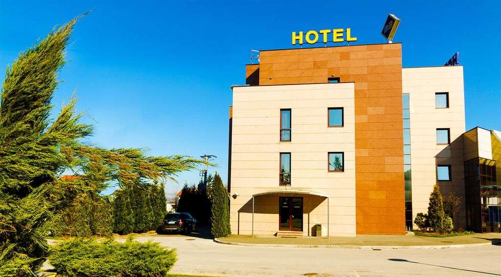 Hotel M3 Donje Mladice Dış mekan fotoğraf